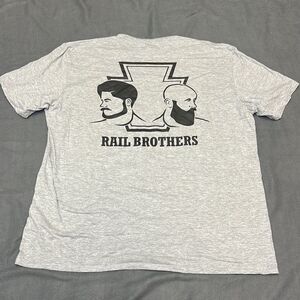 Rail Brothers Men’s Gray Shirt Sleeve T-Shirt Size 2XL